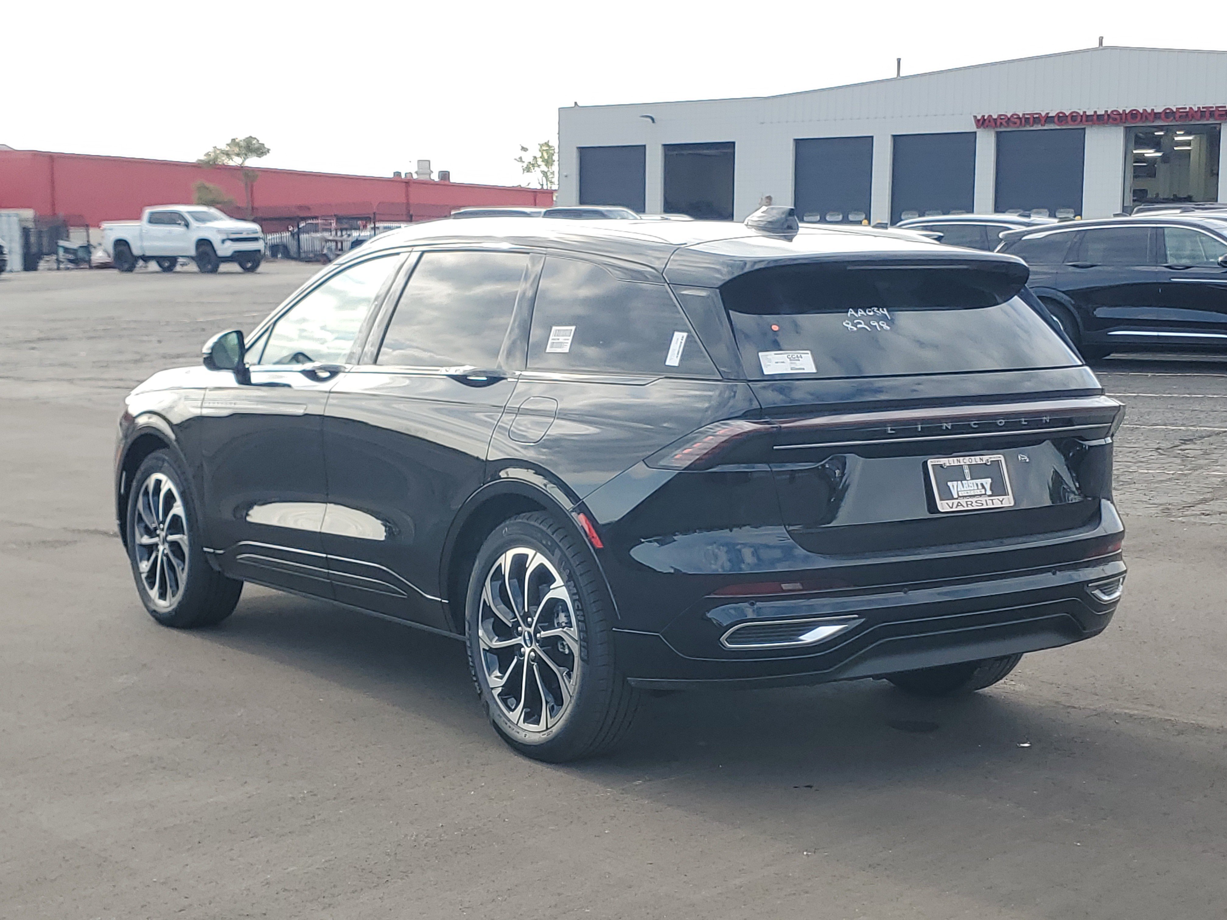 New 2026 Lincoln Nautilus Reserve AWD/4WD image 3