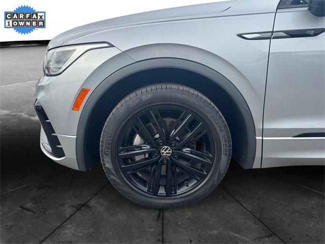Used 2022 Volkswagen Tiguan SE R-Line image 14