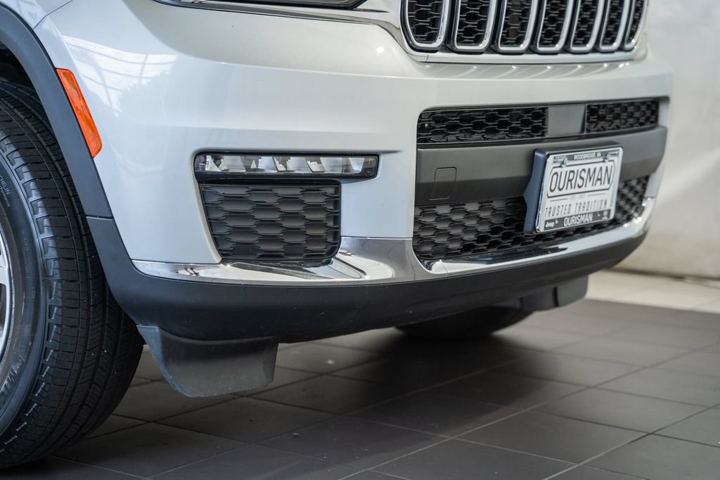 Used 2023 Jeep Grand Cherokee L Limited AWD/4WD image 15