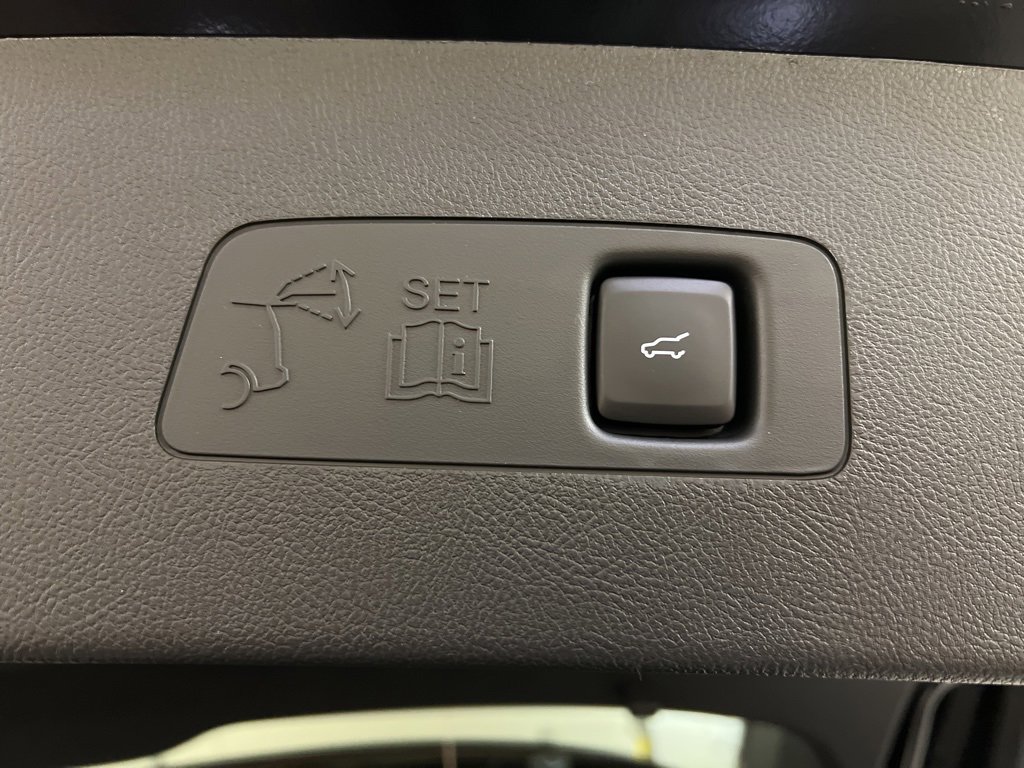 Used 2025 Lincoln Corsair Reserve w/ Jet Appearance Package image 35