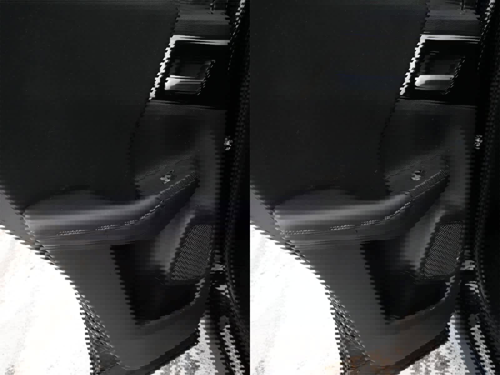 Used 2024 Mitsubishi Outlander ES image 12