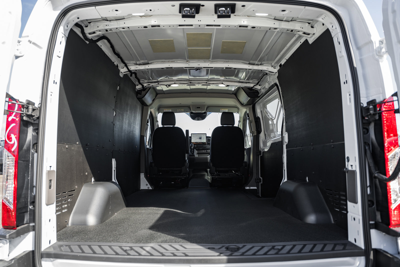 New 2026 Ford Transit 250 Low Roof w/ Load Area Protection Package RWD image 9