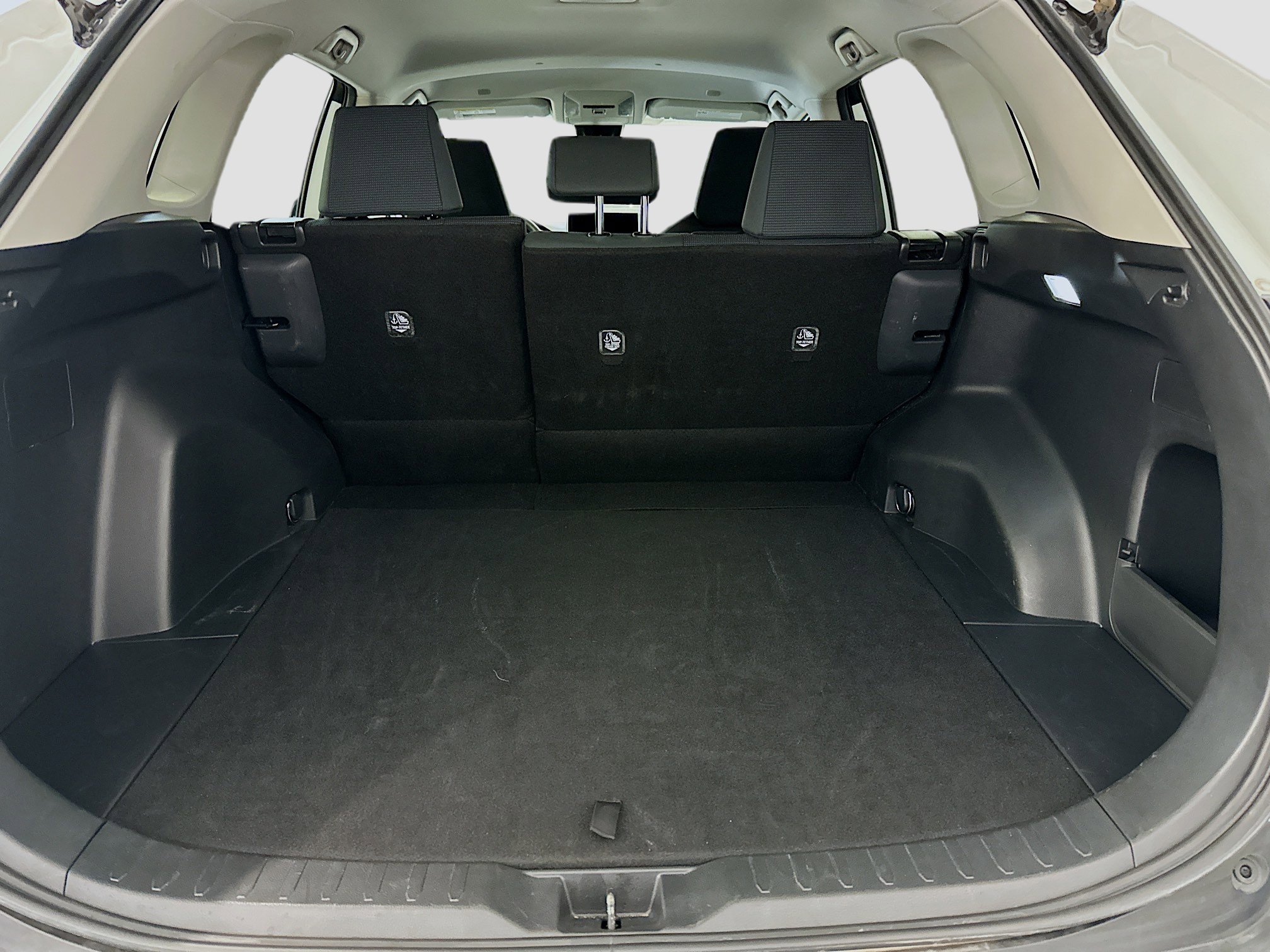 Used 2025 Toyota RAV4 LE image 30