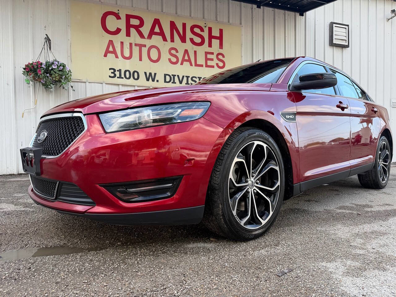 Used 2013 Ford Taurus SHO image 2