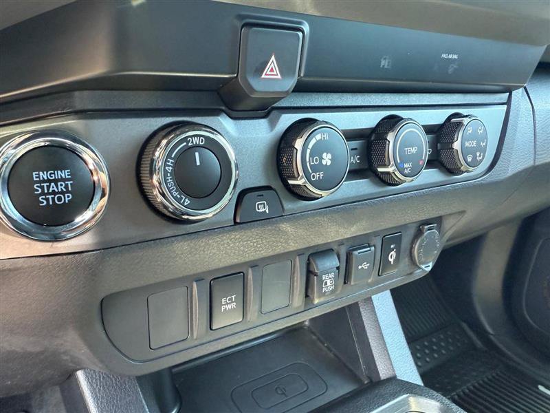 Used 2020 Toyota Tacoma TRD Off-Road AWD/4WD image 20