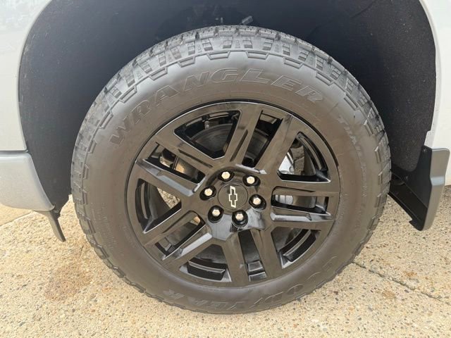 Certified 2024 Chevrolet Silverado 1500 RST AWD/4WD image 9