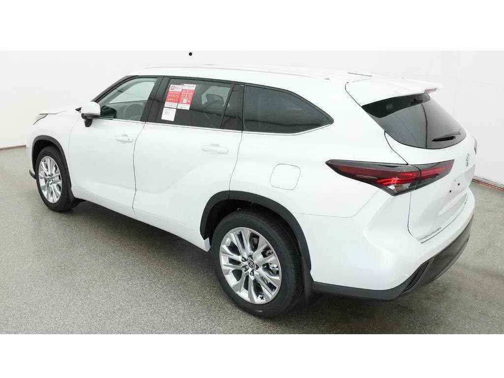 New 2026 Toyota Highlander Limited AWD/4WD image 5