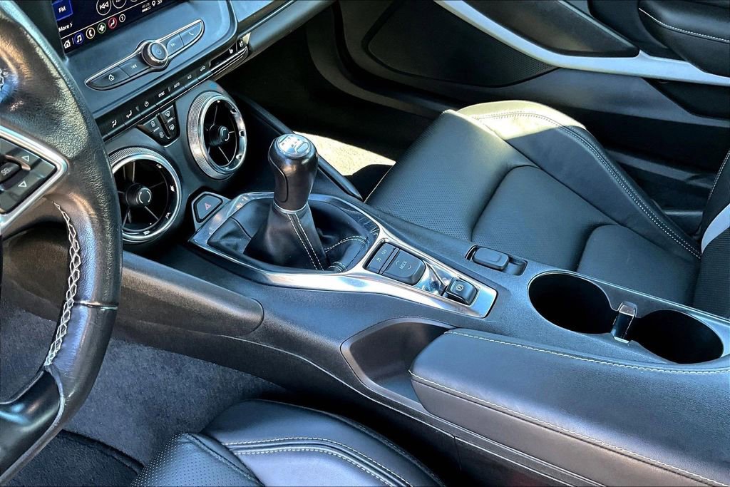 Used 2022 Chevrolet Camaro LT RWD image 18