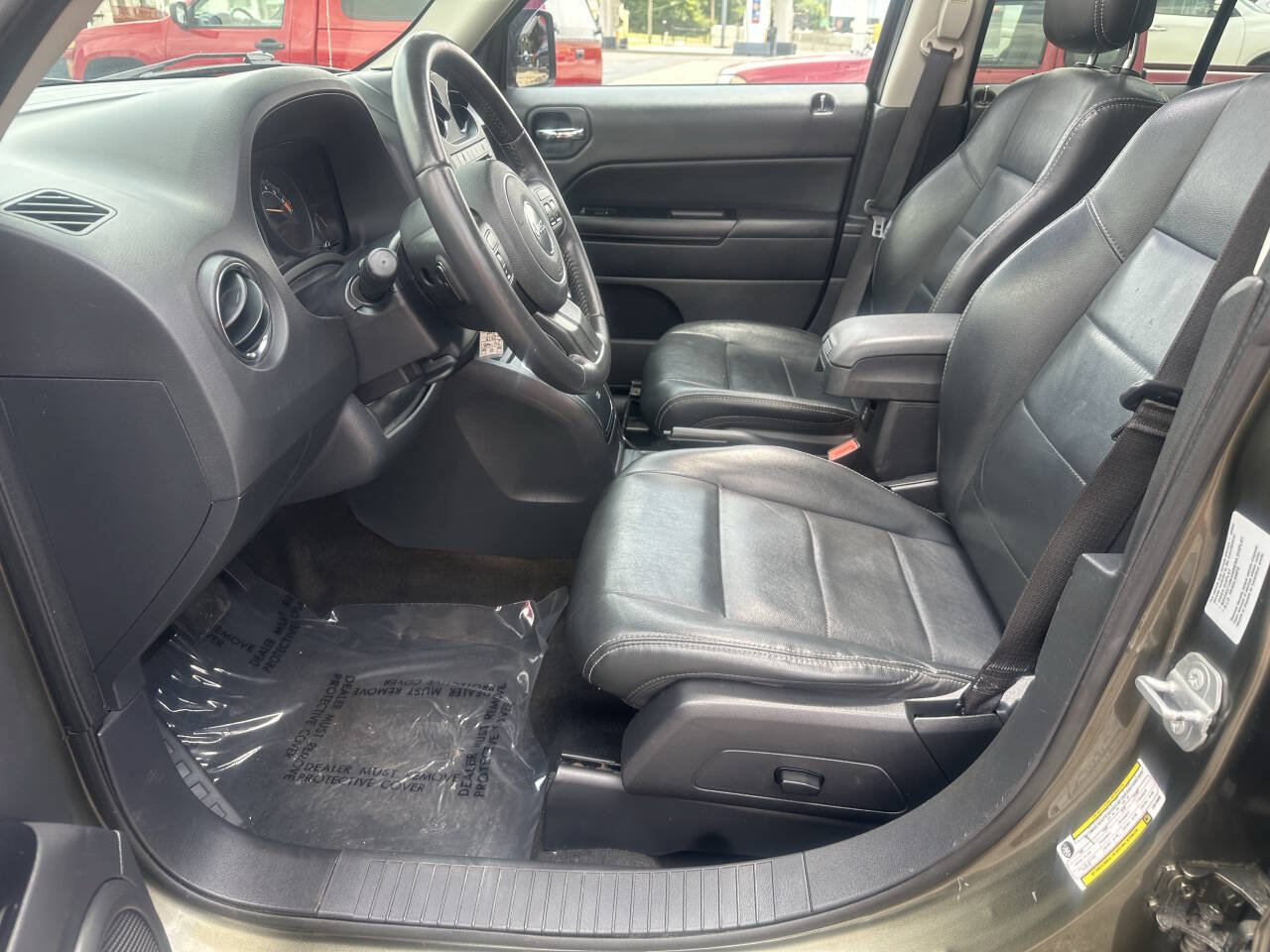 Used 2015 Jeep Patriot High Altitude FWD image 34