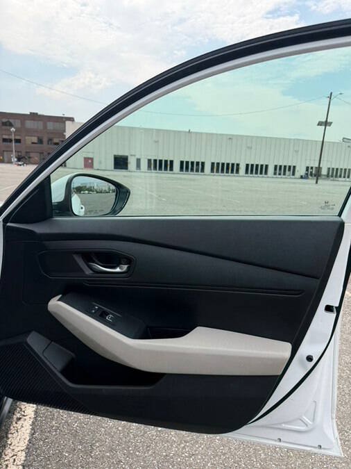 Used 2025 Honda Accord LX image 23