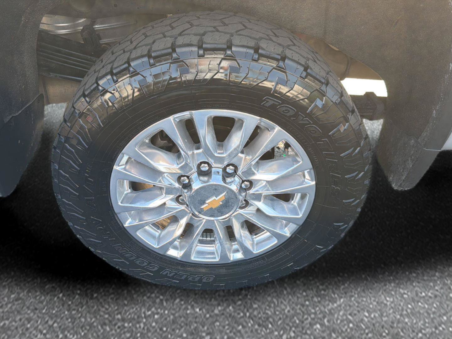Certified 2022 Chevrolet Silverado 2500 High Country w/ LPO, Hitch Package AWD/4WD image 13