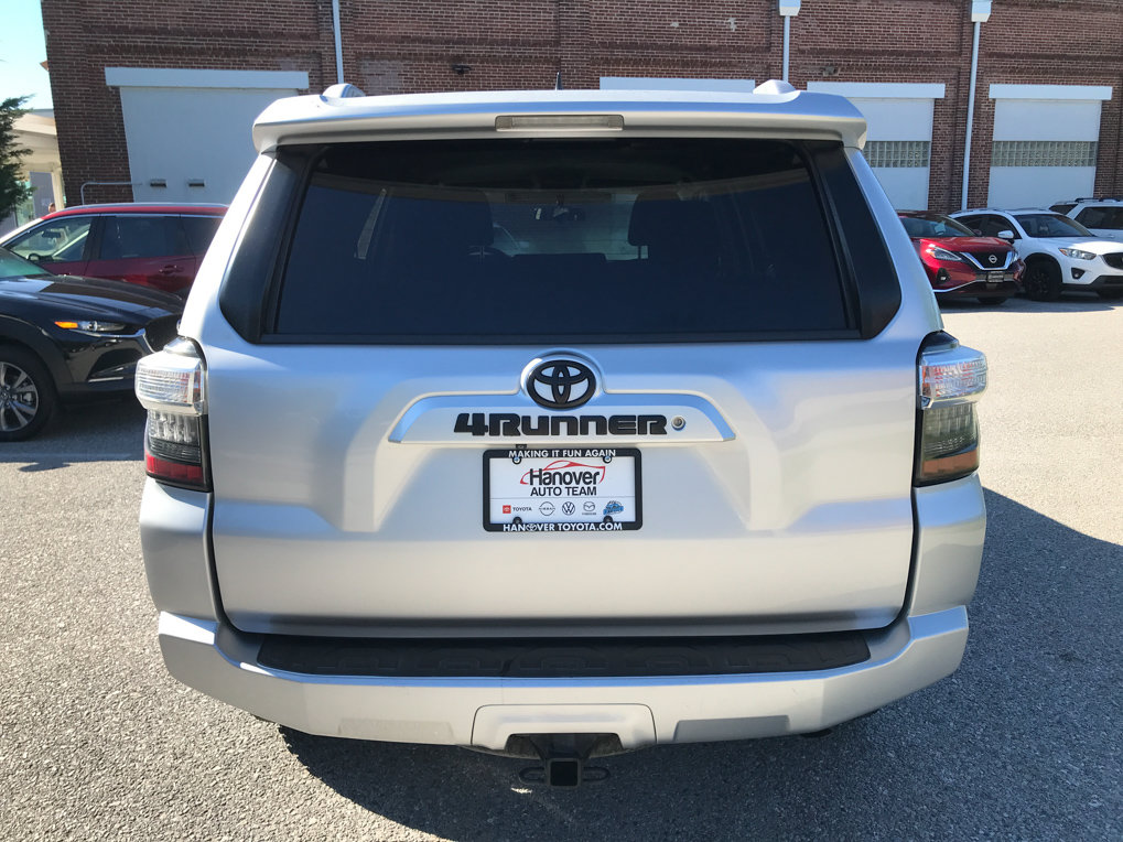 Used 2018 Toyota 4Runner SR5 AWD/4WD image 6