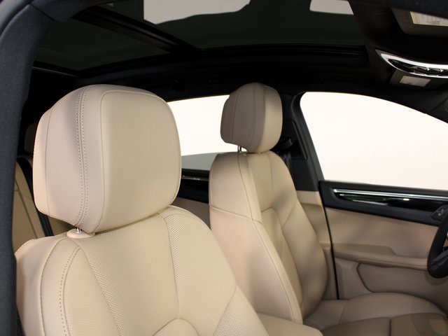 New 2025 Porsche Macan image 28