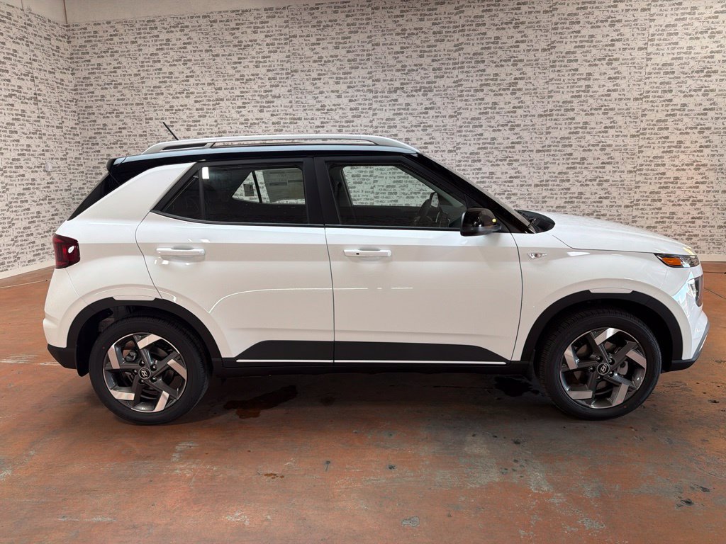 New 2026 Hyundai Venue SEL FWD image 8