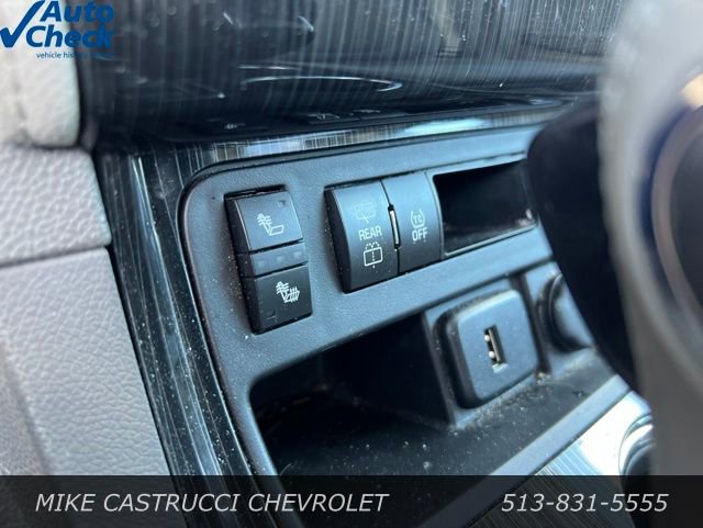 Used 2017 Chevrolet Traverse LT FWD image 11