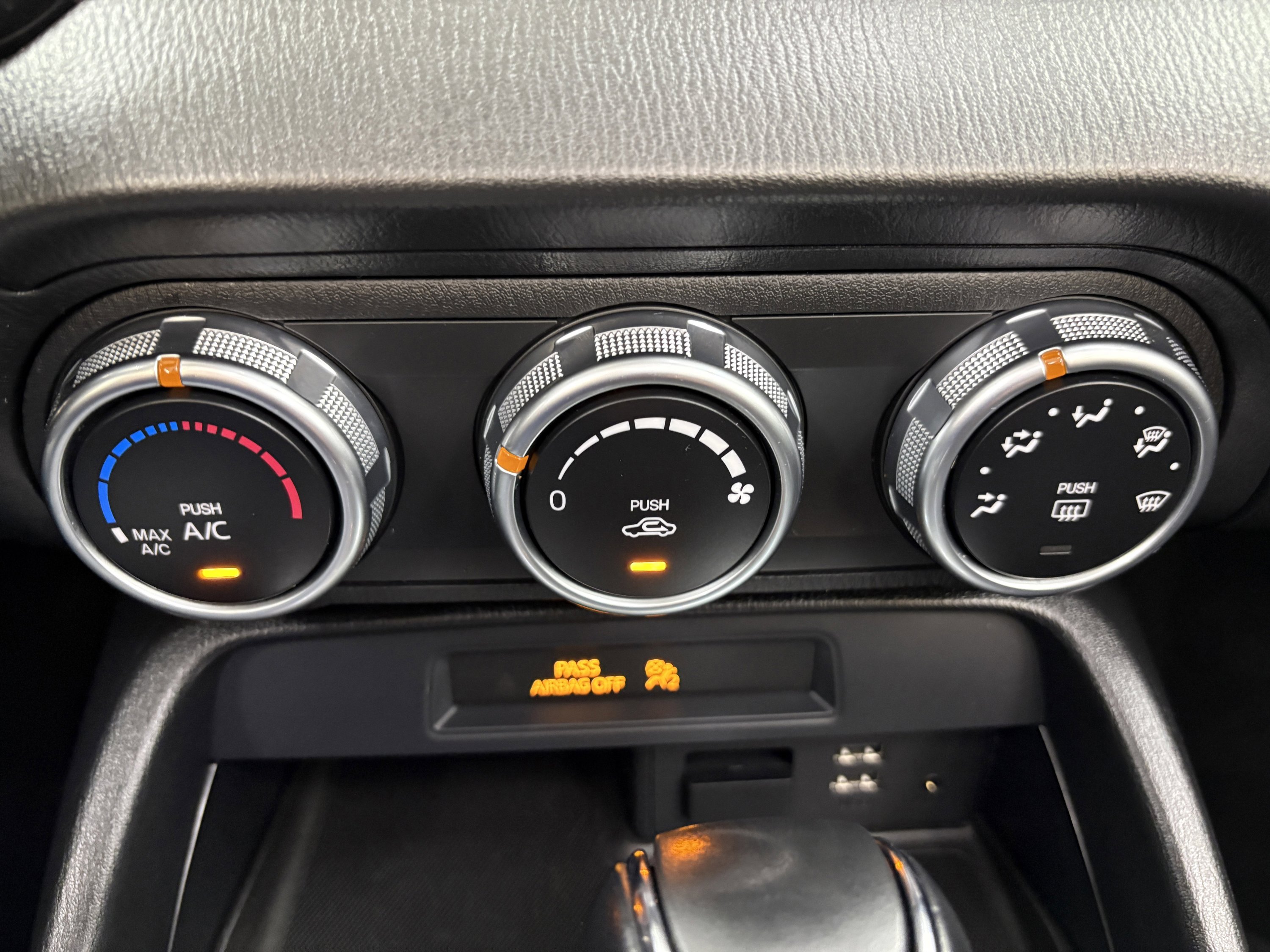 Used 2018 FIAT 124 Spider Classica w/ Technology Group image 20