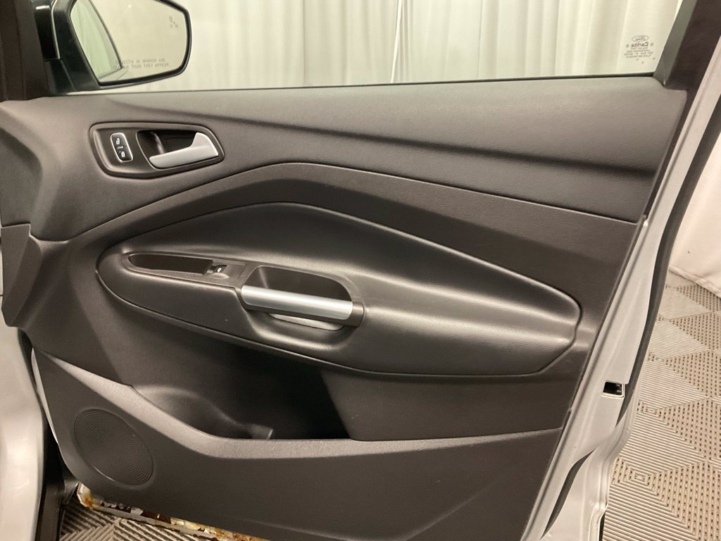 Used 2018 Ford Escape SEL w/ Ford Safe & Smart Package AWD/4WD image 30