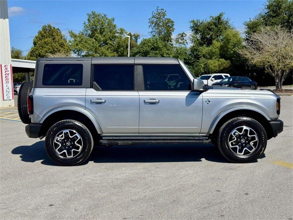 Used 2022 Ford Bronco Outer Banks image 6