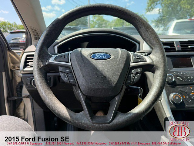 Used 2015 Ford Fusion SE FWD image 18