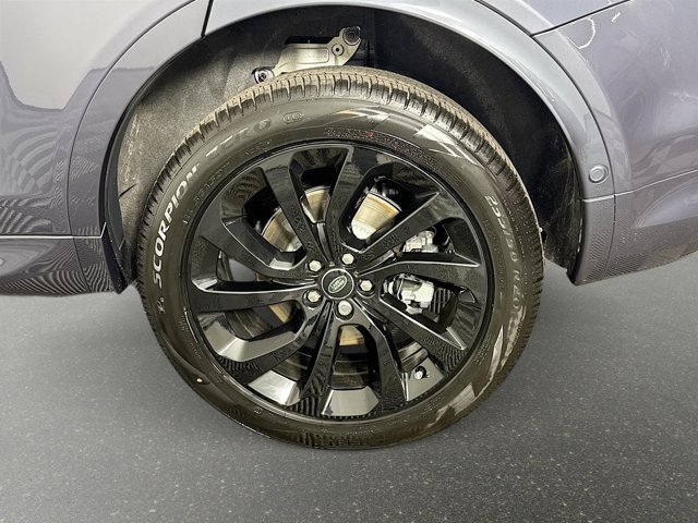 Used 2025 Land Rover Discovery Sport S image 33