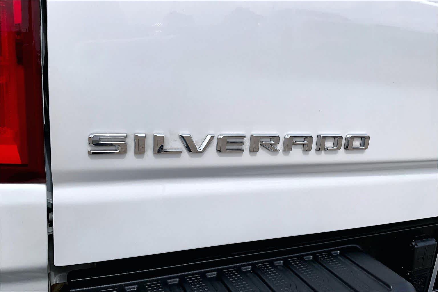 Used 2023 Chevrolet Silverado 2500 High Country w/ Z71 Off-Road Package AWD/4WD image 33