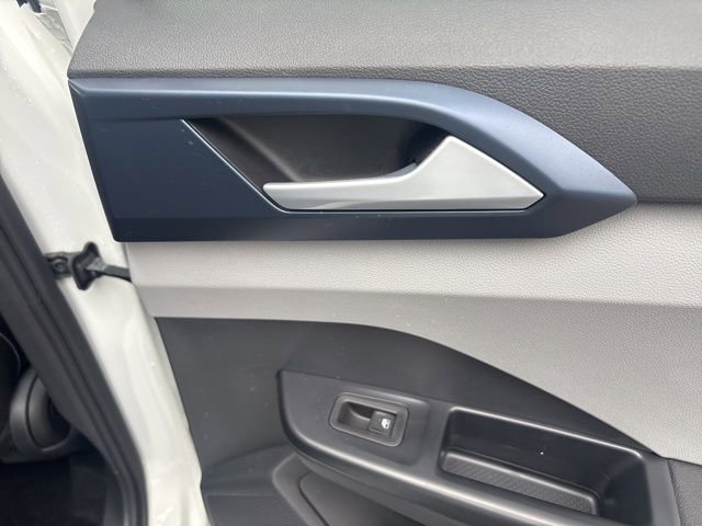 Used 2024 Volkswagen Taos SE image 33