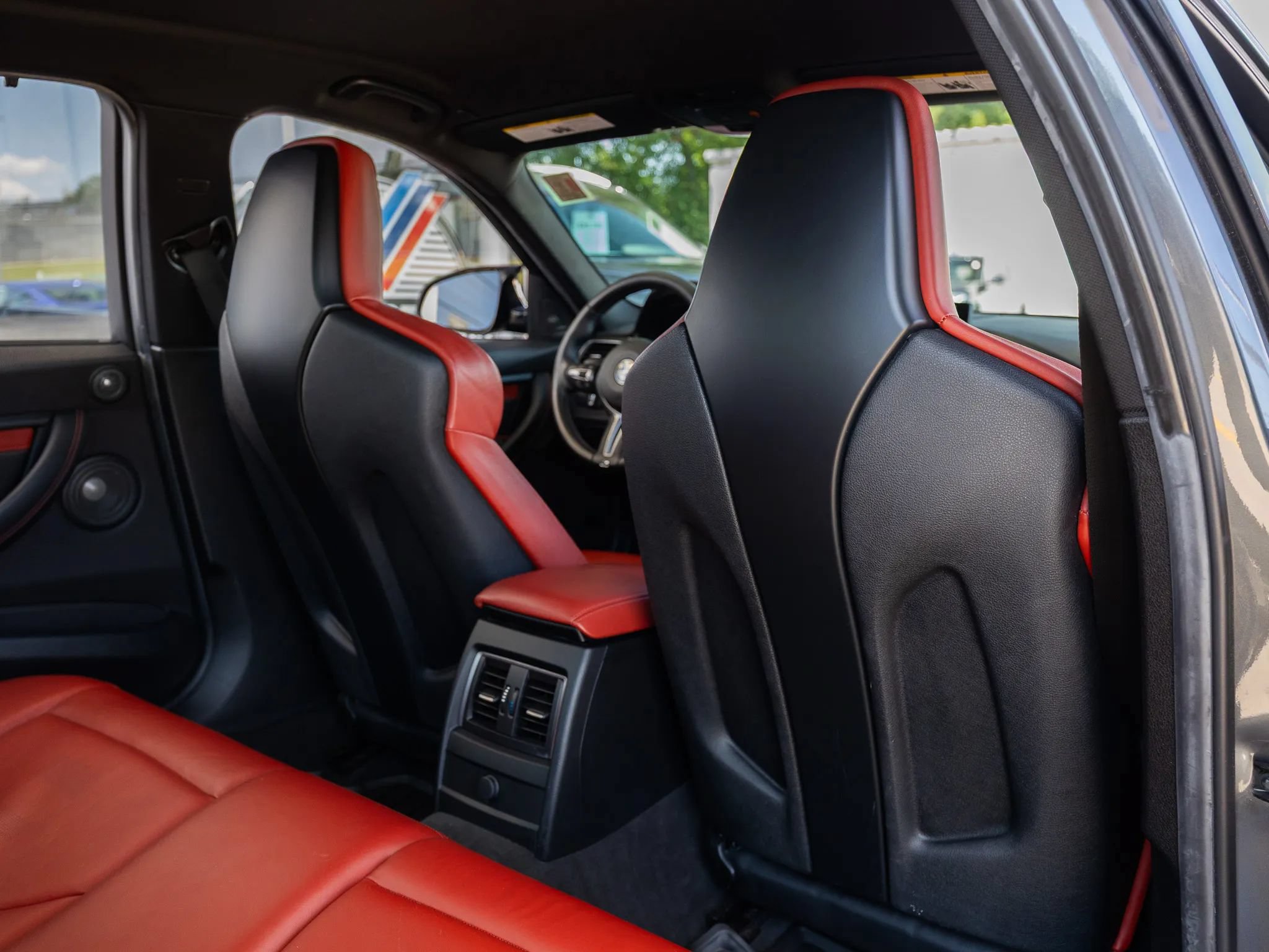 Used 2016 BMW M3 RWD image 27