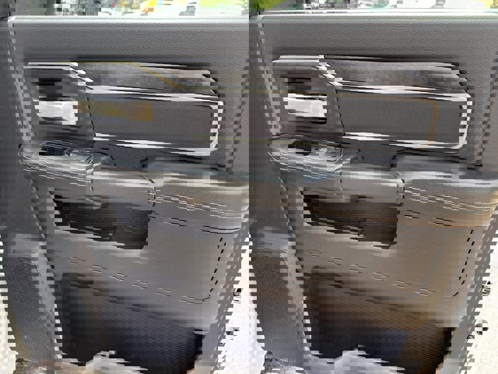 Used 2024 RAM 2500 Big Horn image 32