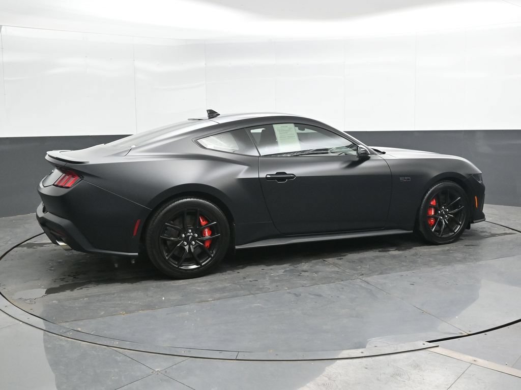 Used 2025 Ford Mustang GT Premium RWD image 4