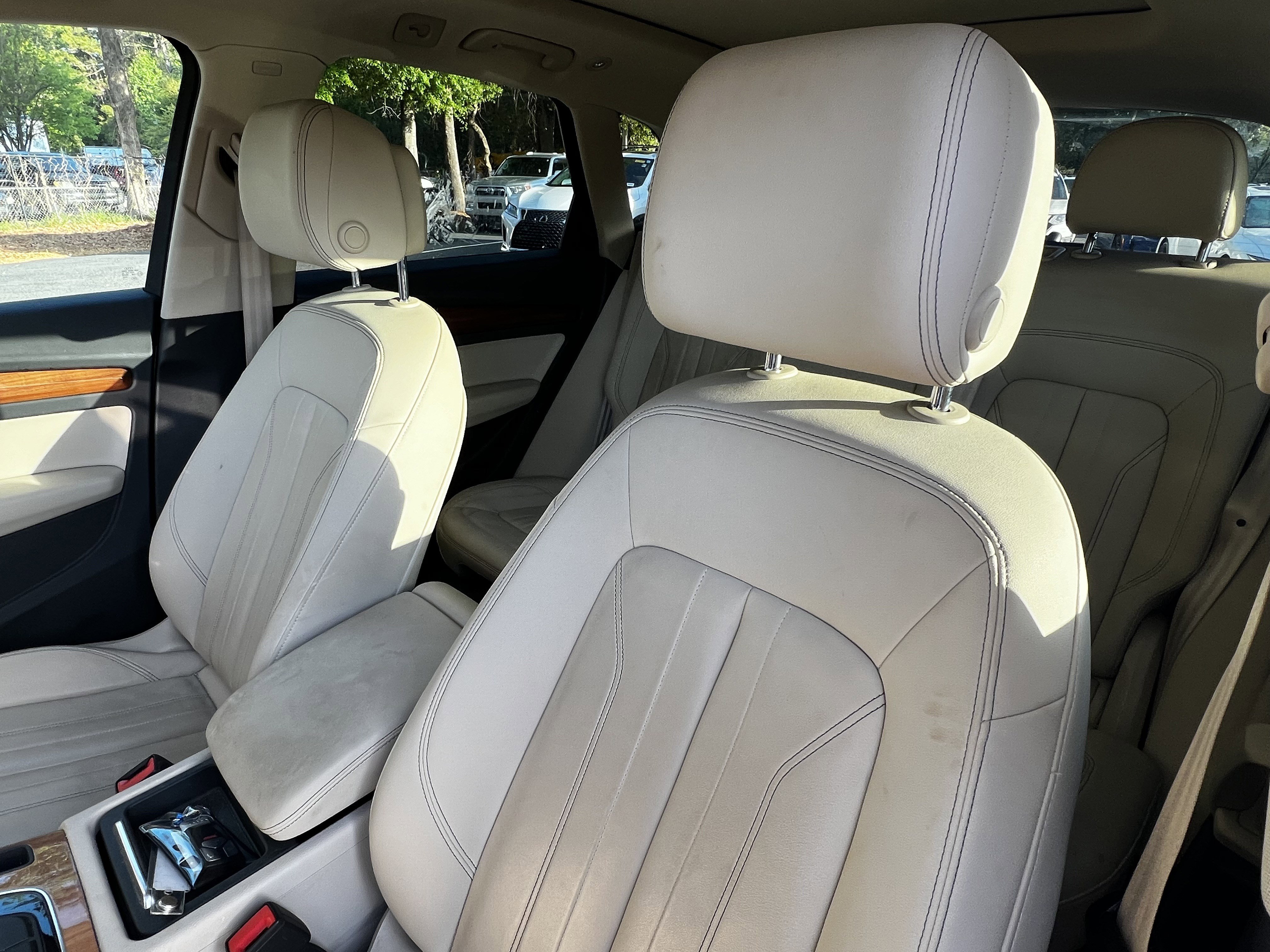 Used 2021 Audi Q5 Premium w/ Convenience Package image 18