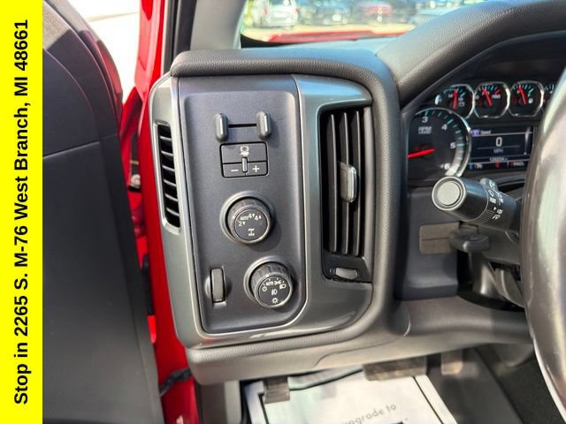 Used 2018 Chevrolet Silverado 1500 LT w/ All Star Edition AWD/4WD image 31