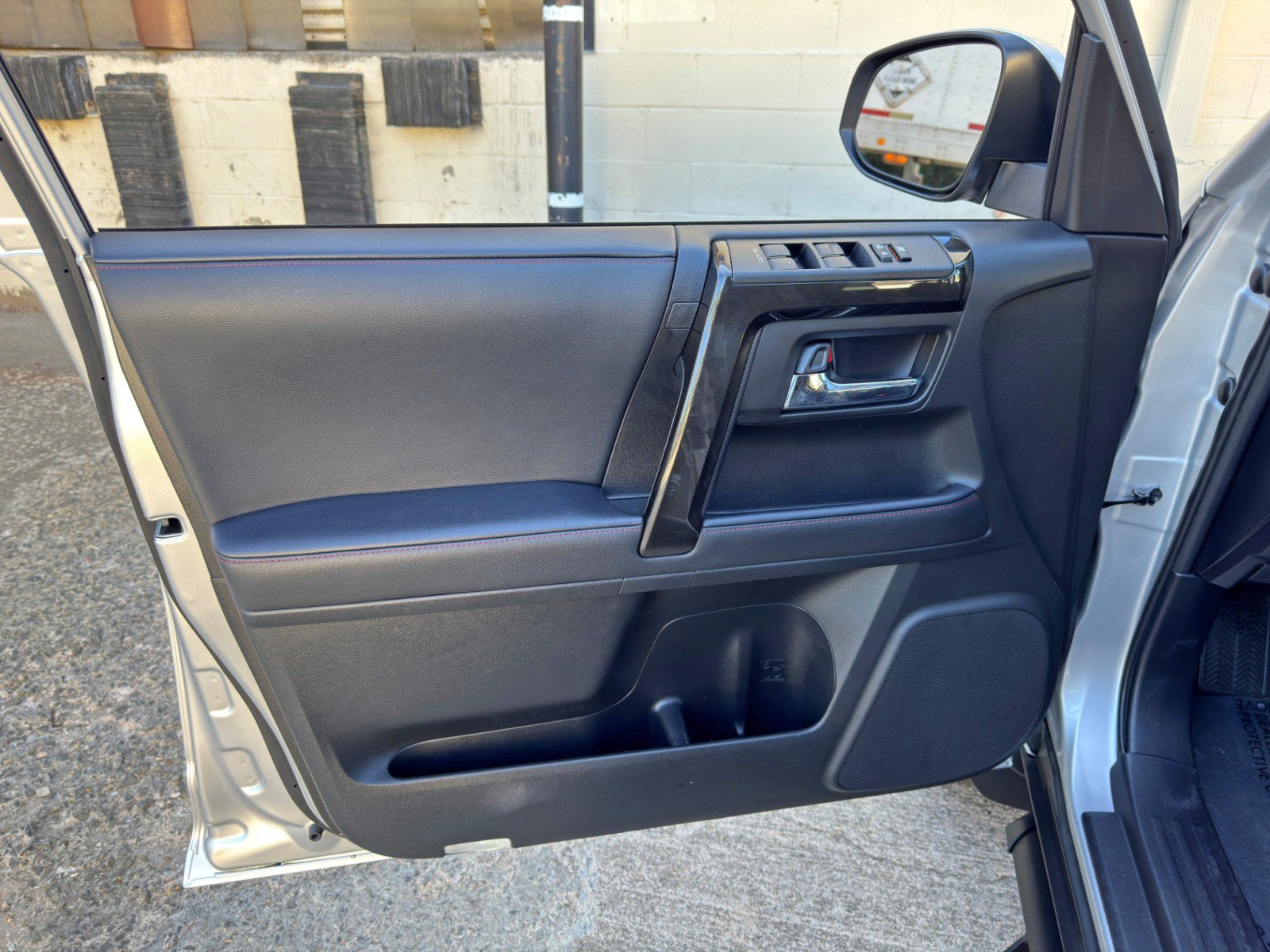 Used 2024 Toyota 4Runner TRD Off-Road Premium w/ Moonroof Package AWD/4WD image 42