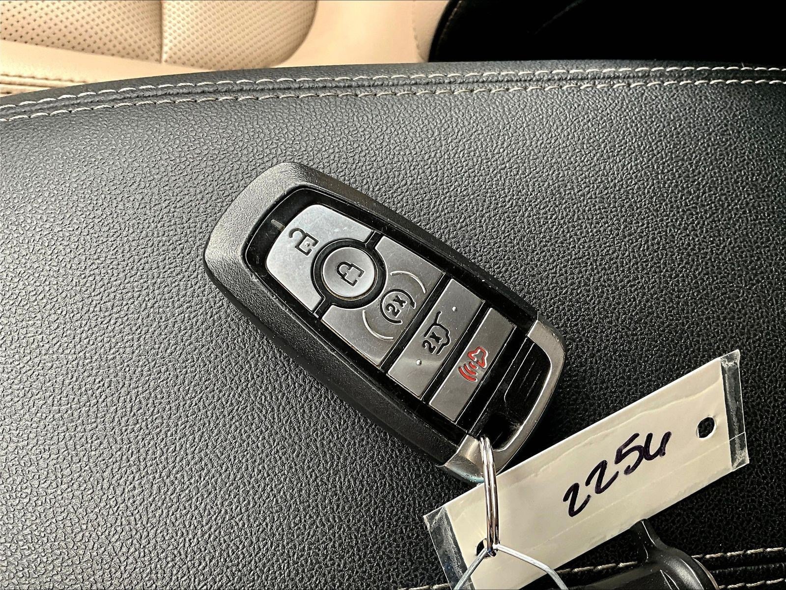 Used 2020 Ford Escape SEL FWD image 35