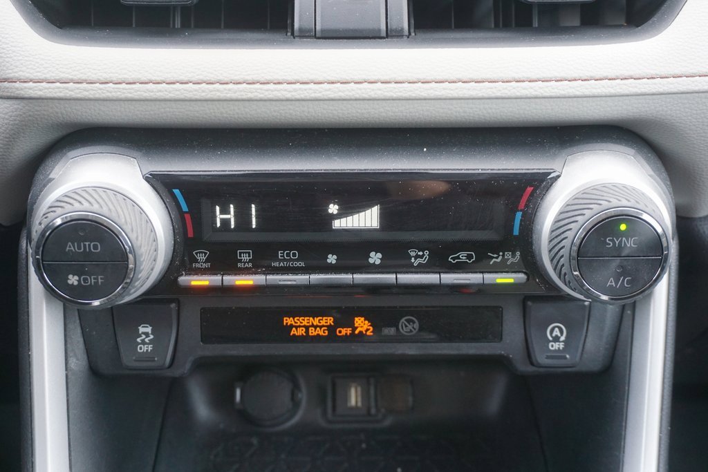 Used 2020 Toyota RAV4 XLE image 11