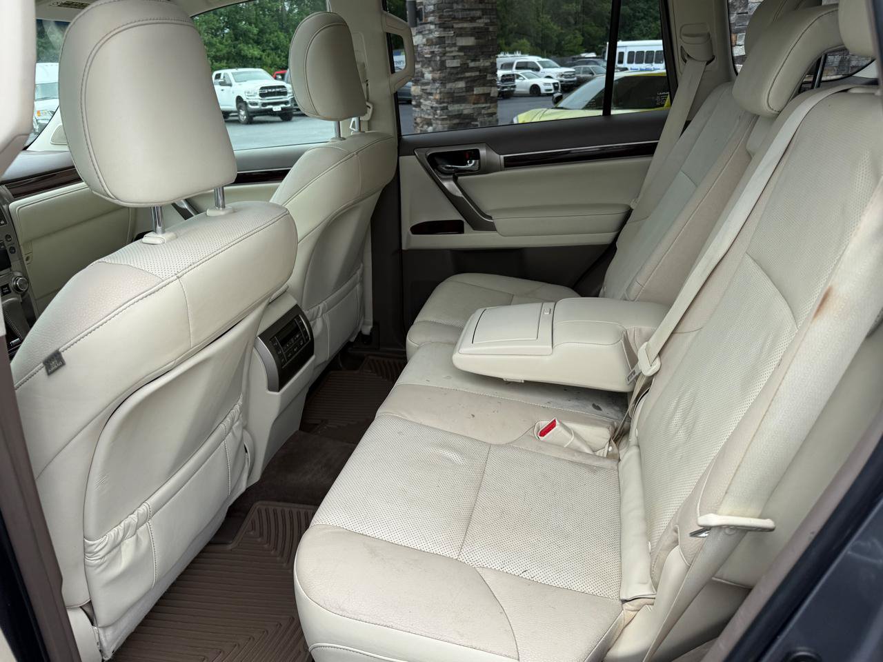 Used 2015 Lexus GX 460 w/ Premium Package AWD/4WD image 12