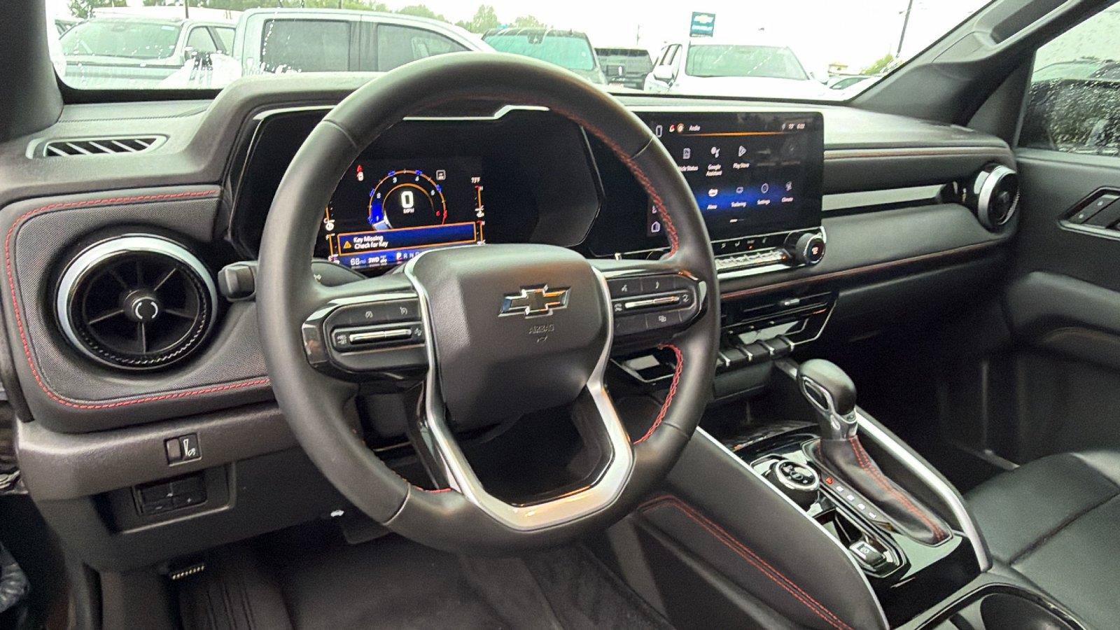 Used 2023 Chevrolet Colorado Z71 w/ Z71 Convenience Package 2 AWD/4WD image 4
