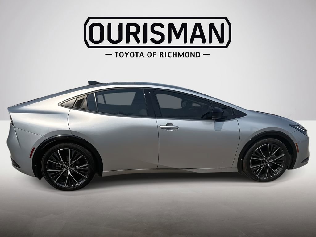 Used 2024 Toyota Prius XLE image 8