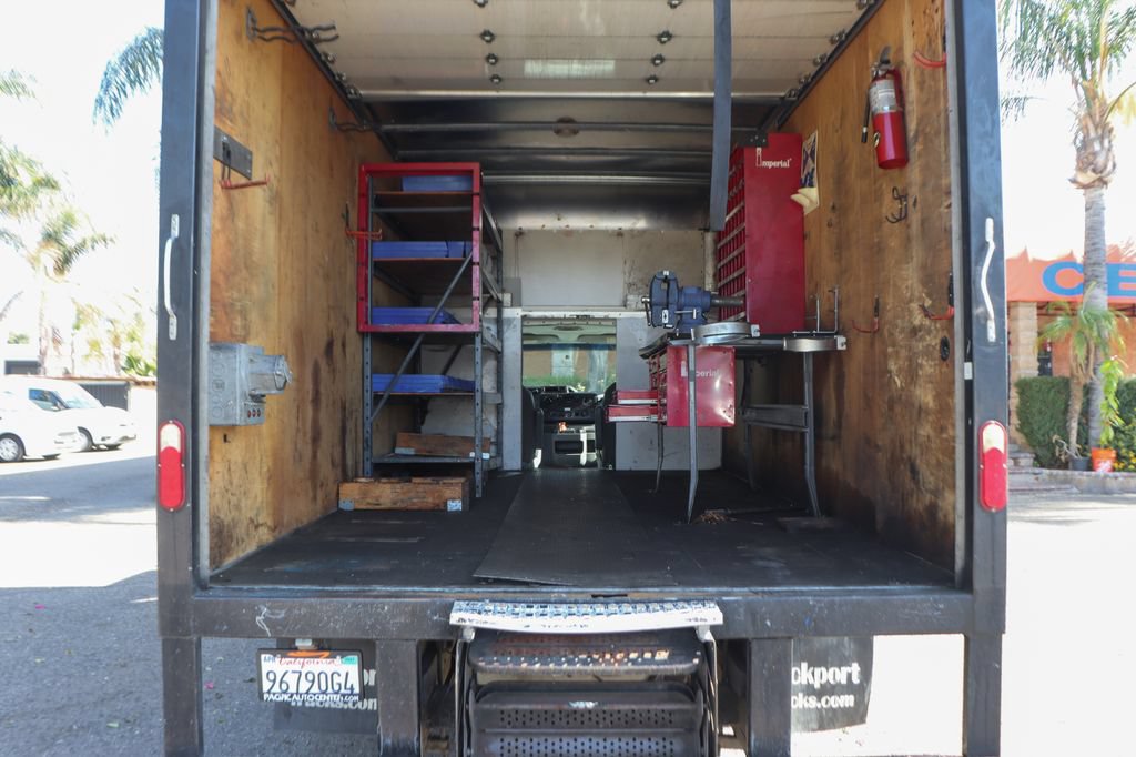 Used 2016 Ford E-450 and Econoline 450 Super Duty w/ Power Windows & Locks Group RWD image 8