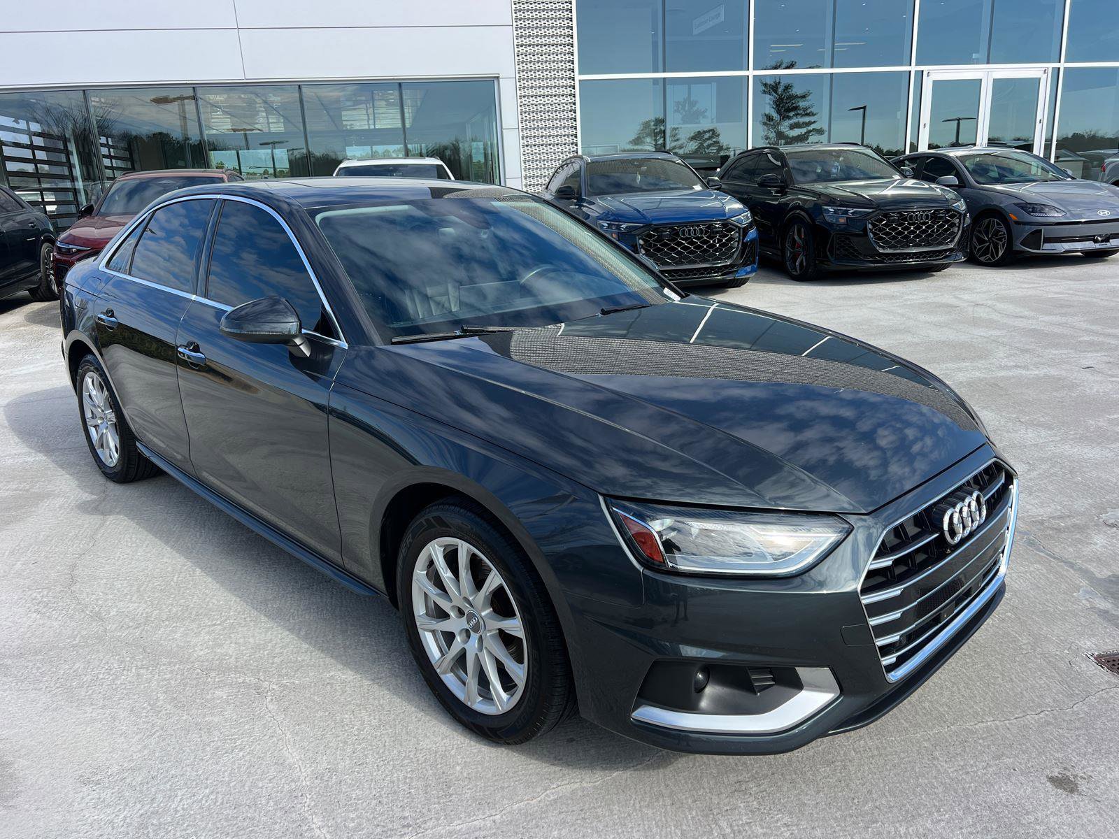 Used 2020 Audi A4 2.0T Premium w/ Convenience Package image 3