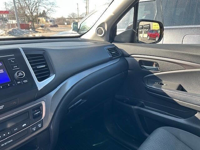Used 2018 Honda Ridgeline Sport image 6