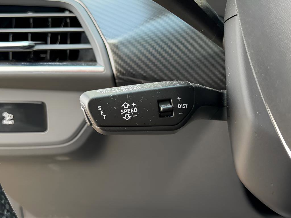 Used 2022 Audi e-tron GT Prestige image 41