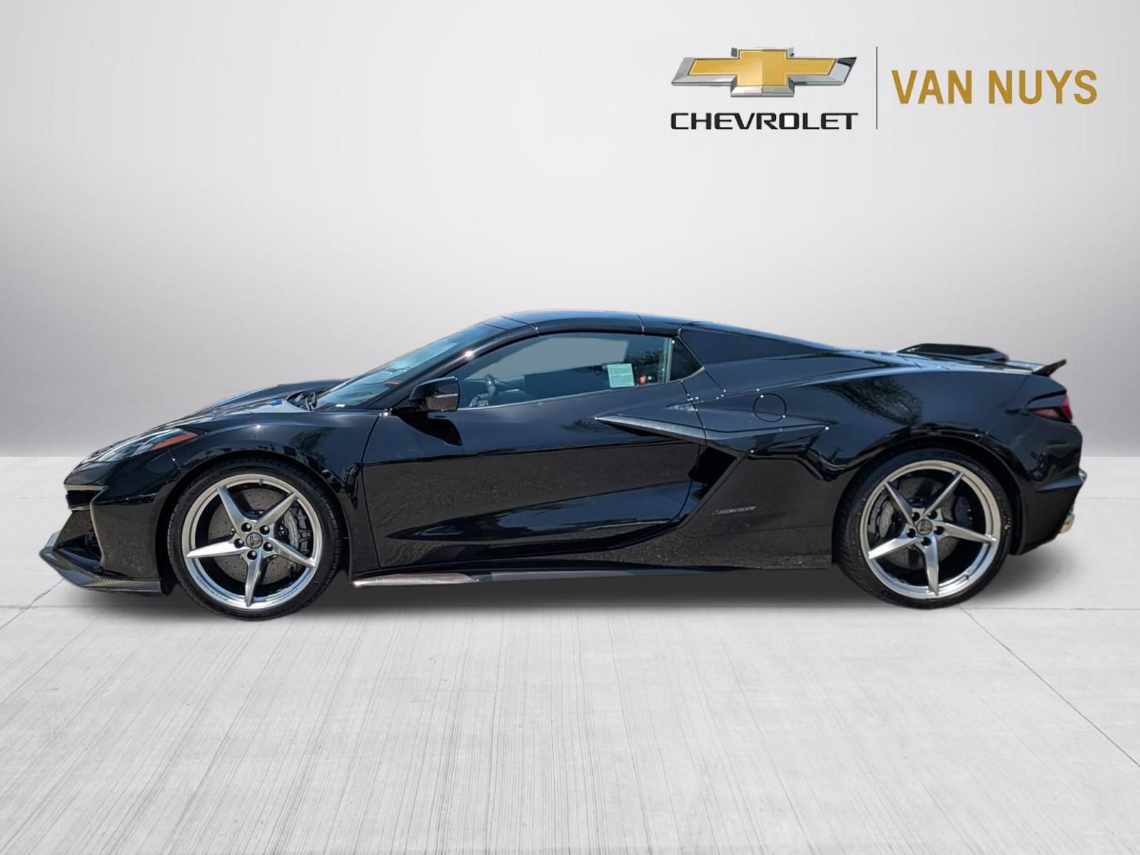 Used 2024 Chevrolet Corvette E-Ray AWD/4WD image 8