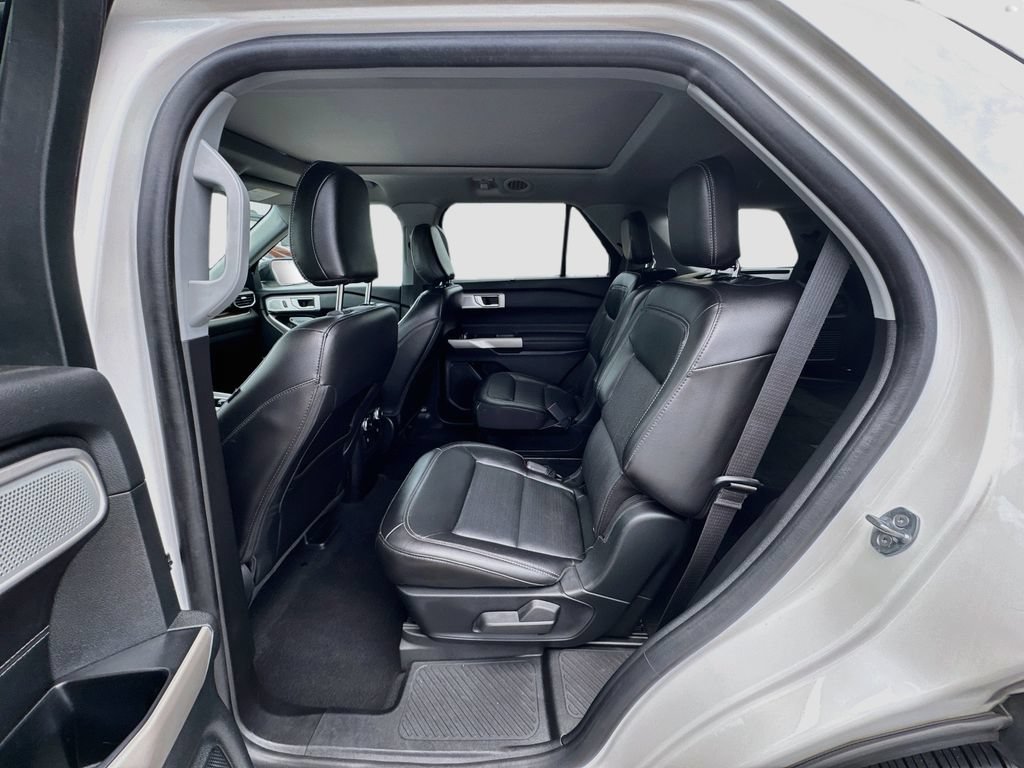 Certified 2023 Ford Explorer Limited w/ Limited Technology Package RWD image 25