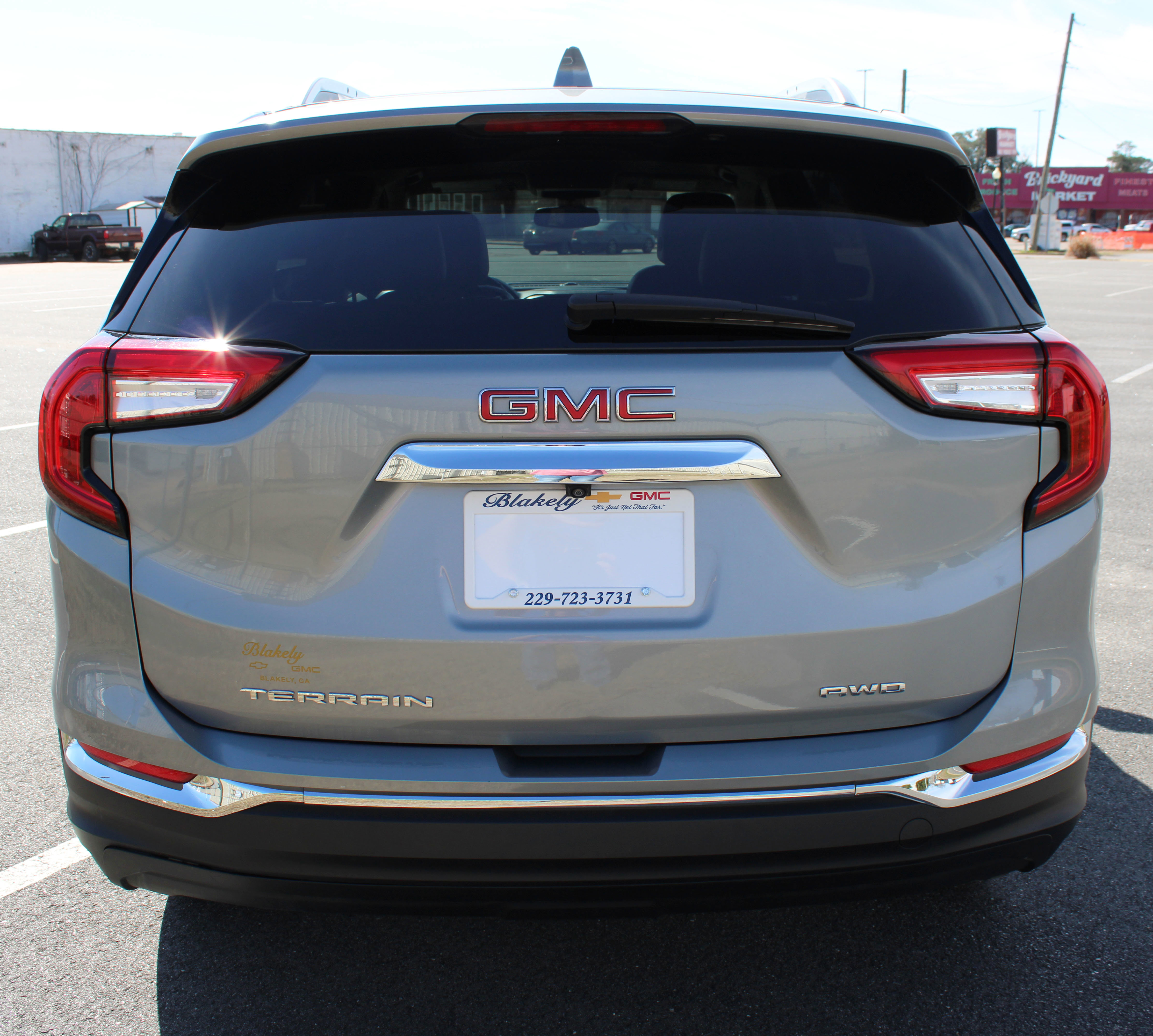 Used 2024 GMC Terrain SLT image 18