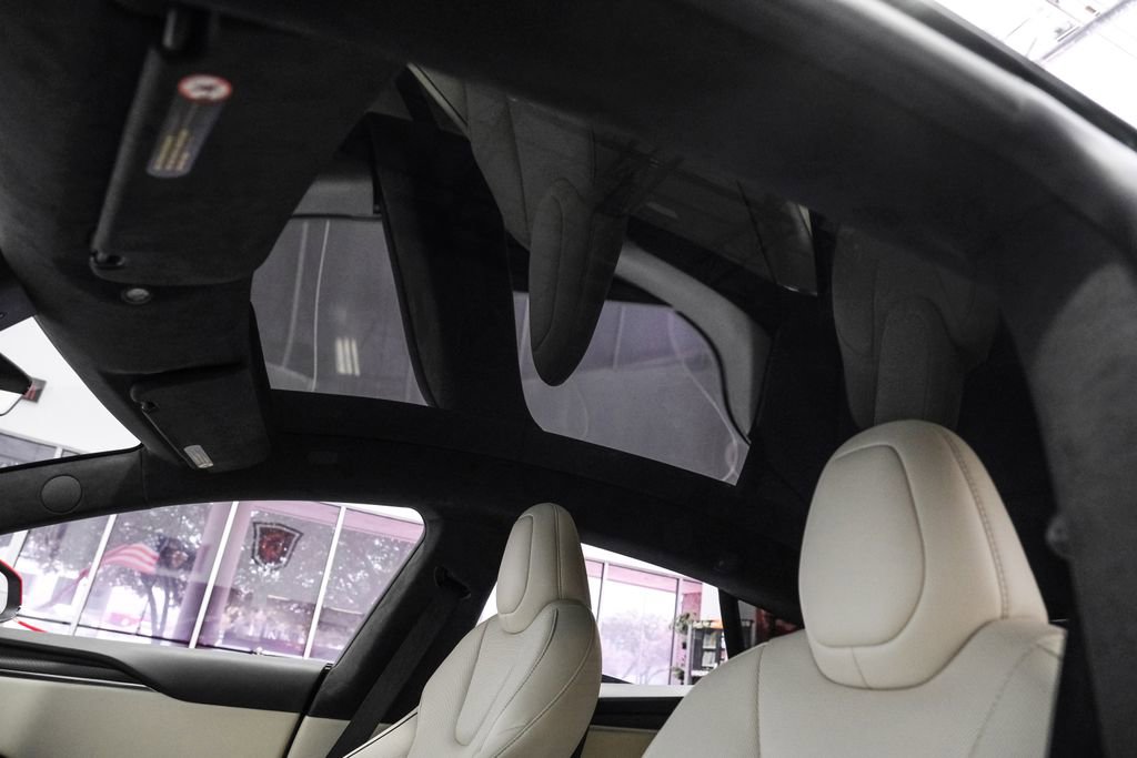 Used 2023 Tesla Model S Plaid image 6