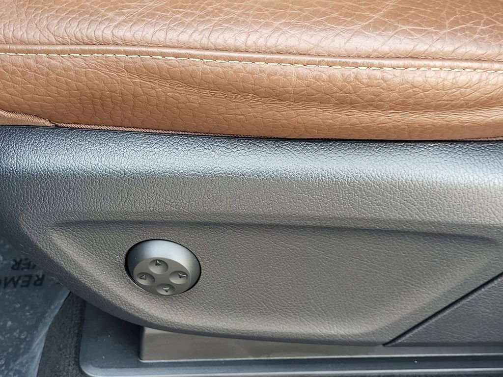 Used 2024 Mercedes-Benz GLS 450 4MATIC image 23