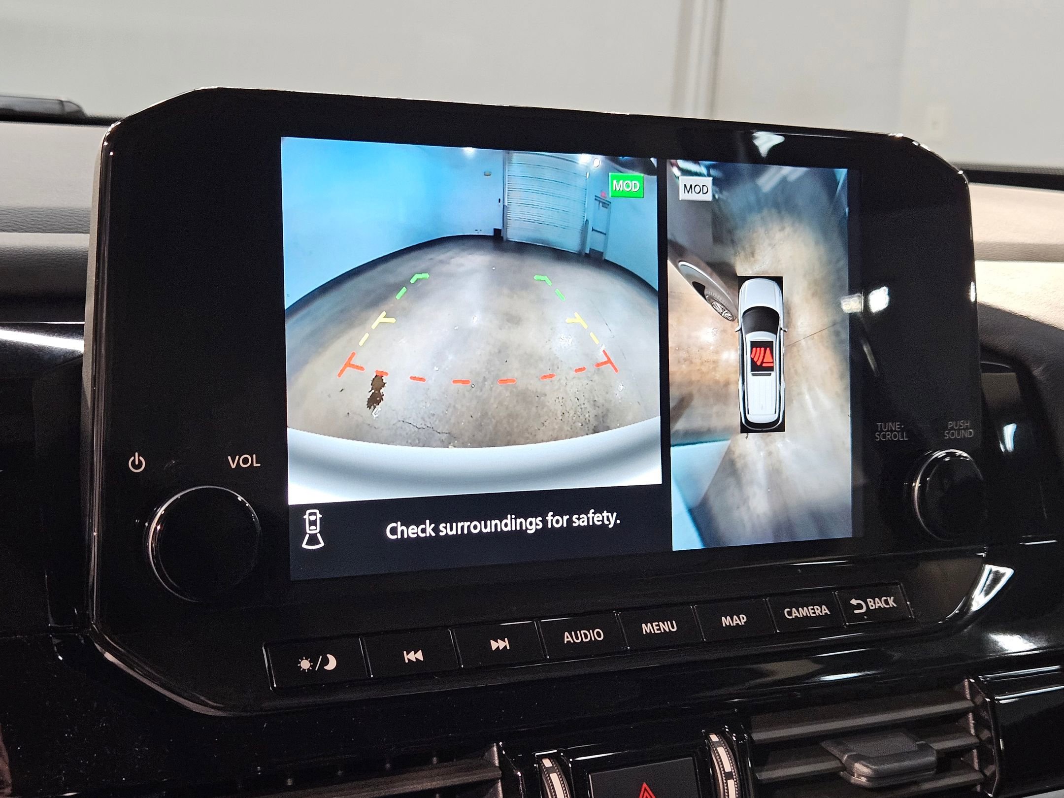 Used 2025 Nissan Pathfinder SL w/ Cargo Package image 30