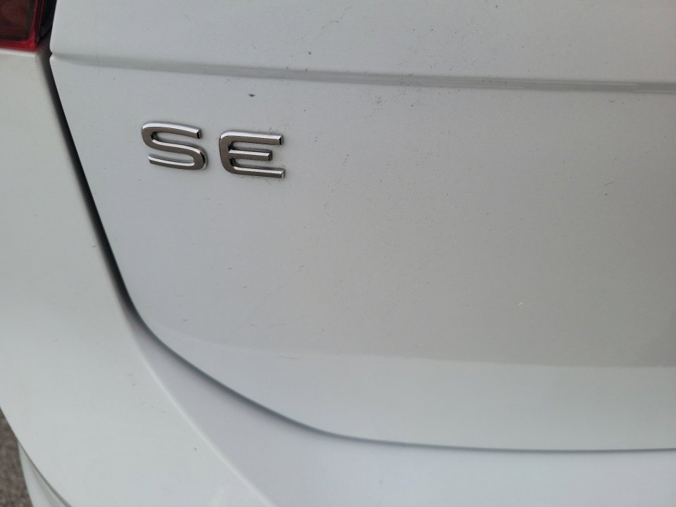 Certified 2023 Volkswagen Tiguan SE R-Line image 18