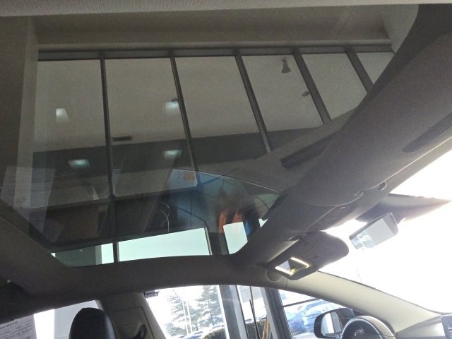 Used 2018 Tesla Model 3 Long Range image 8