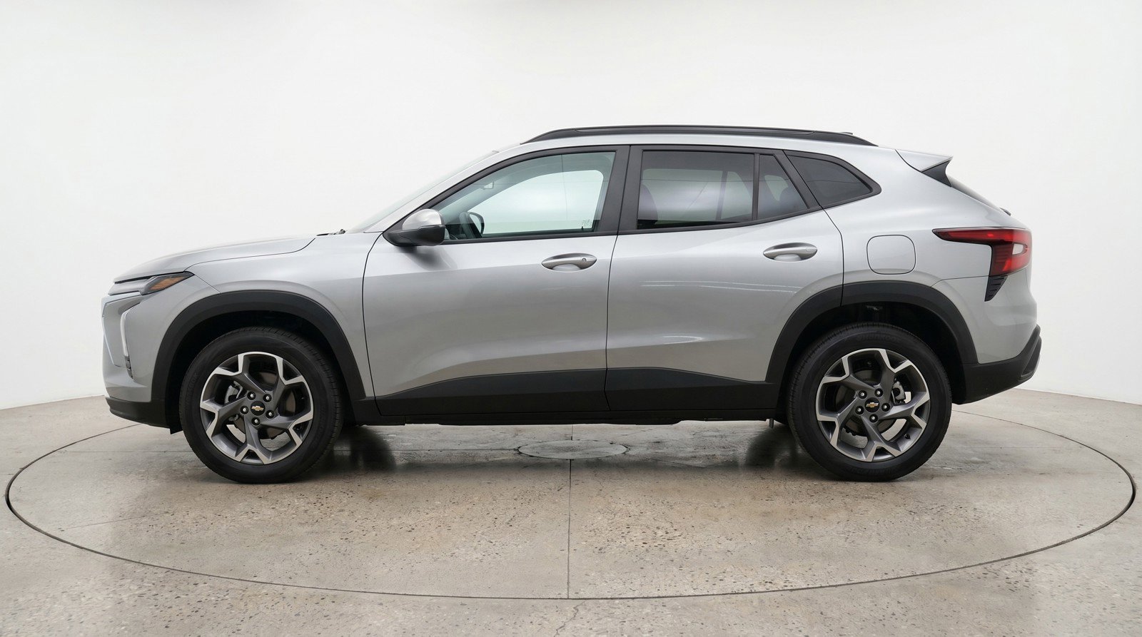 Used 2025 Chevrolet Trax LT w/ LT Convenience Package FWD image 5